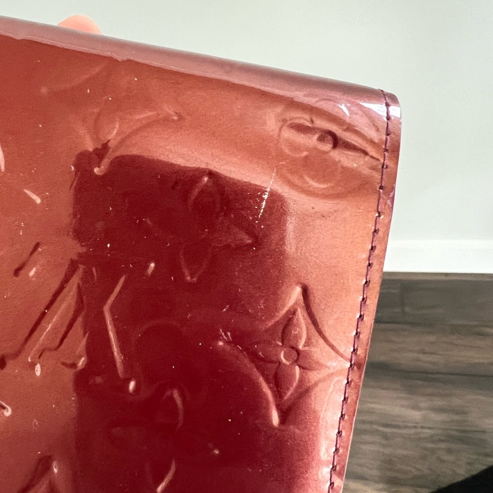 SOLD-Authentic Louis Vuitton Vernis Portefeuille Sarah Wallet Purple - Picture 8 of 14